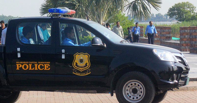 11islababpoliceencounte.jpg