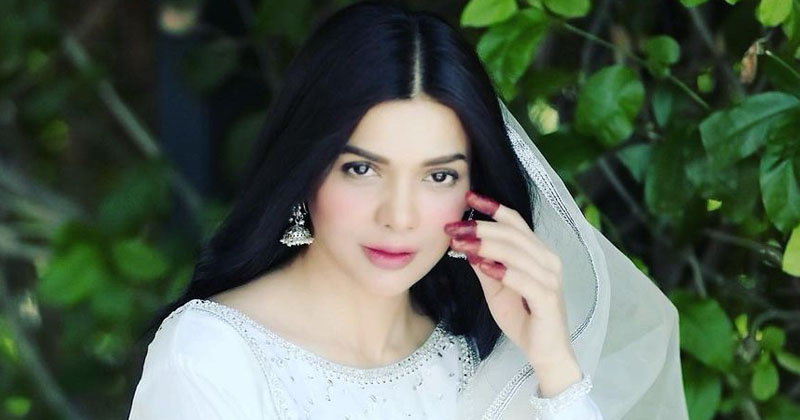 5saraloren.jpg