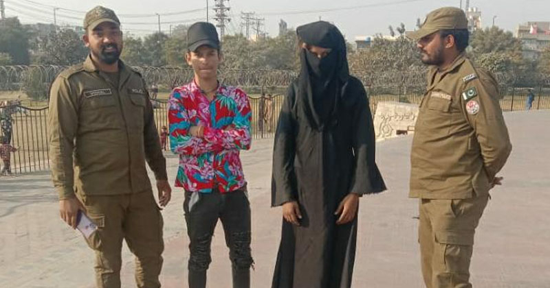 6burqaparkharsan.jpg