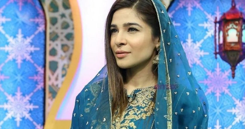 ayesha-maa.jpg
