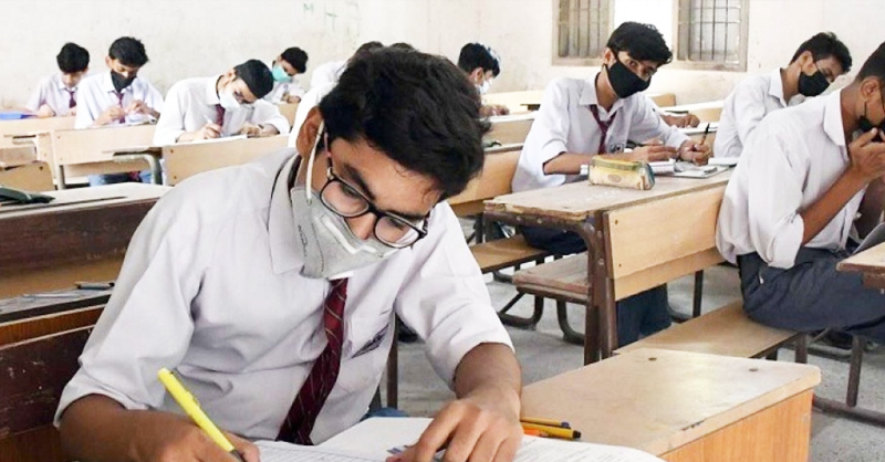karachi-students-exxx.jpg