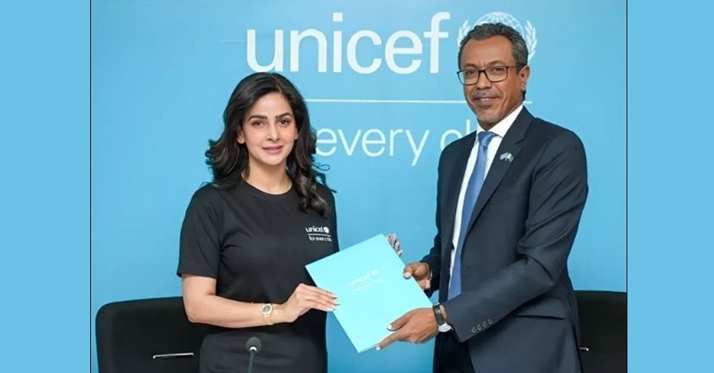 saba-qamr-un-pak.jpg