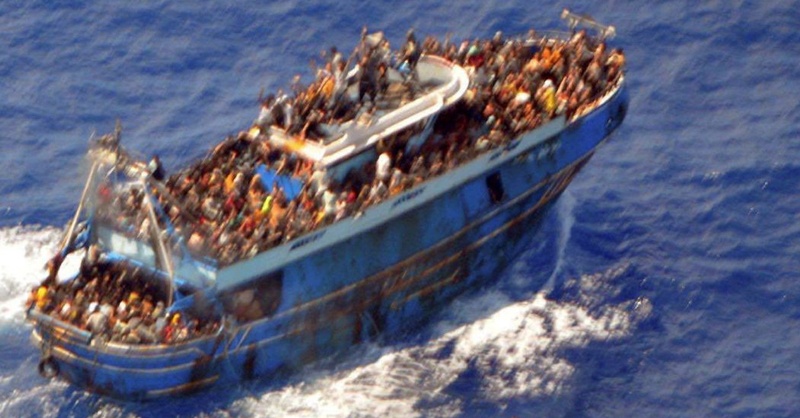 sink-boat-pakistani-pp.jpg