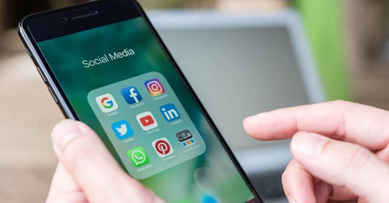 social-media-use-time-report.jpg