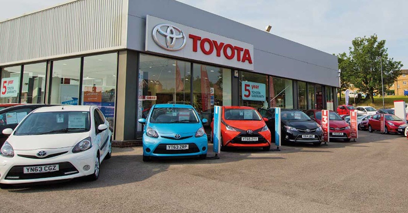 toyota-cars-pak.jpg