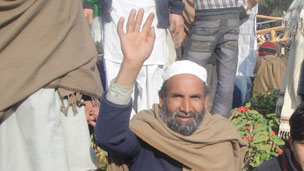 130115095503_gulab-khan.jpg
