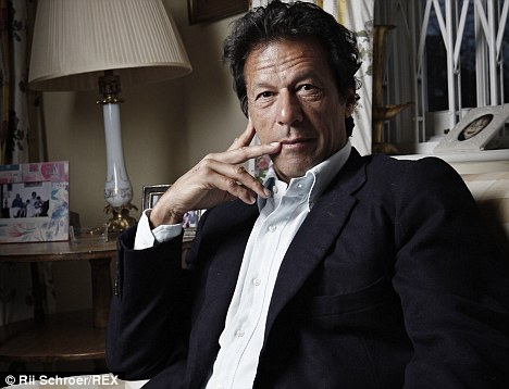 article-2549017-1B16E7D900000578-3_468x358.jpg