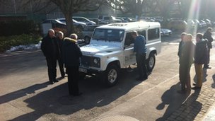_66196648_landrover.jpg