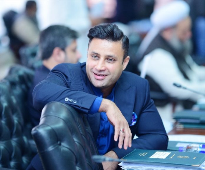 sayed-bukhari-RS_19-696x578.jpg