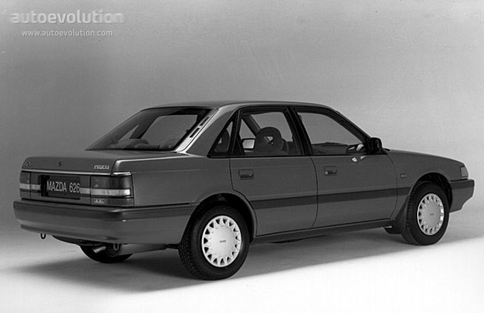 MAZDA626-Mk-3-Sedan-medium-923_1.jpg