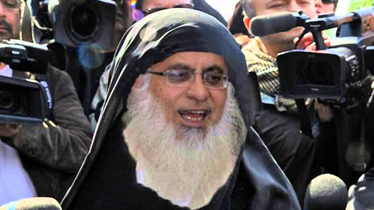 Molana_ABdul_Aziz_in_Burqa.jpg