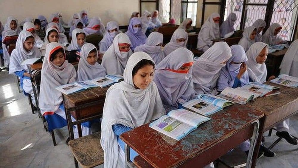 f-in-education-schools-pakistan.jpg