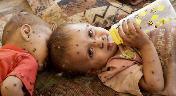 r-PAKISTAN-FLOOD-FOOD-large570.jpg
