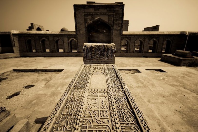 Makli.jpg