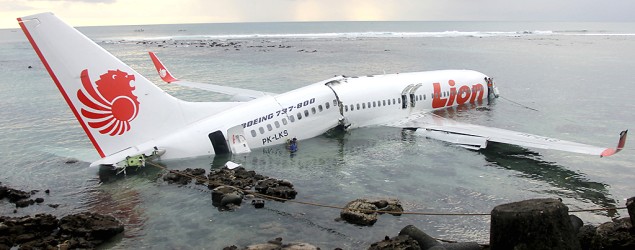 0413planecrash_635x250_1365862156.jpg