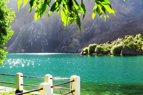 Satpara-Lake-Pakistan.jpg