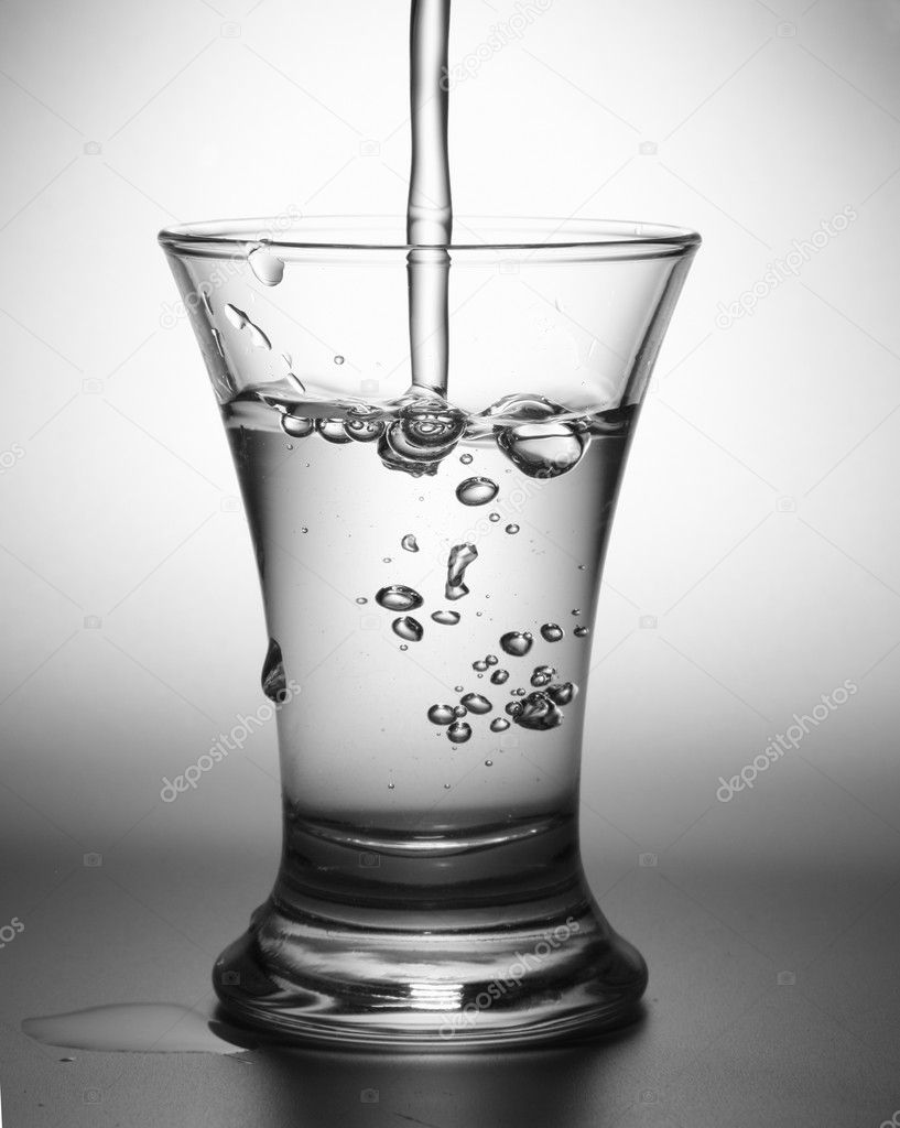 depositphotos_1440879-Vodka-pour-into-glass.jpg