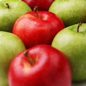 5+Food-Medicines+That+Could+Quite+Possibly+Save+Your+Life+-+Apples.jpg