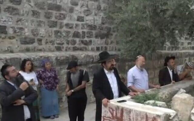 minyan-e1626553334658-640x400.jpg