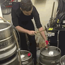 idiot-beer.gif