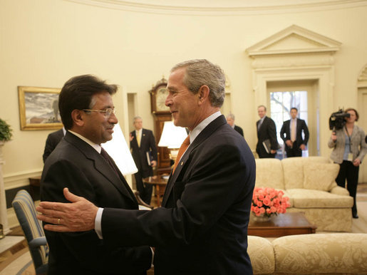 Musharraf_and_Bush_2006-09-22.jpg