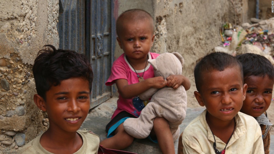 170908195214-pakistan-rohingya-4-super-169.jpg