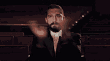 shia-la-beouf-clapping.gif
