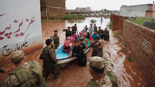 140905085709-03-india-flooding-0905-horizontal-gallery.jpg