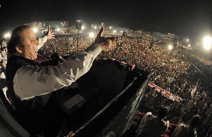 Nawaz-Sharif-addresses-huge-jalsa-in-hafizabad.jpg