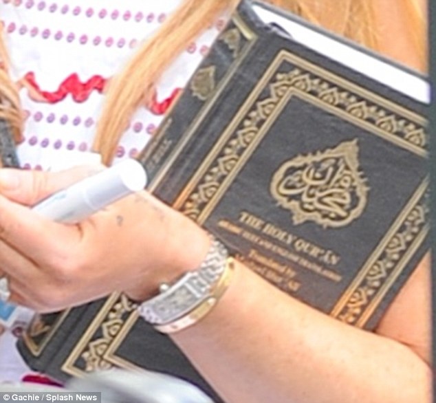 28A3F7D200000578-0-image-m-4_1431554109503.jpg
