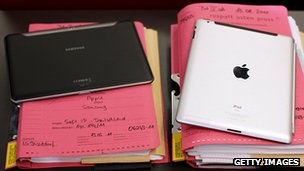 _67181068_ipads.jpg