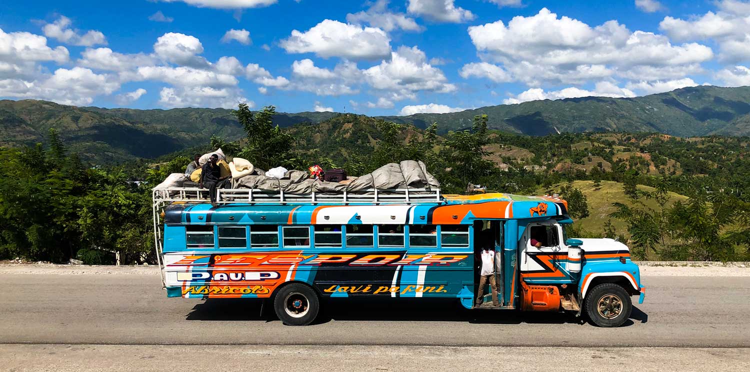 bus-abricot-anton-lau_hero.jpg