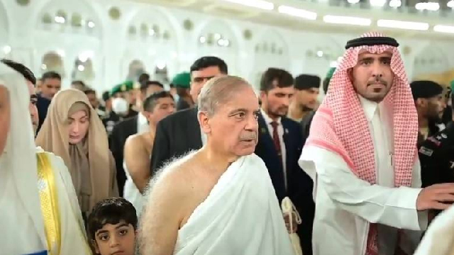 PM-shehbaz-Umrah.jpg