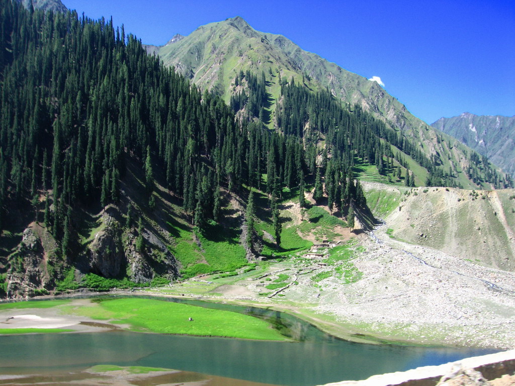 Daintar-Pass.jpg
