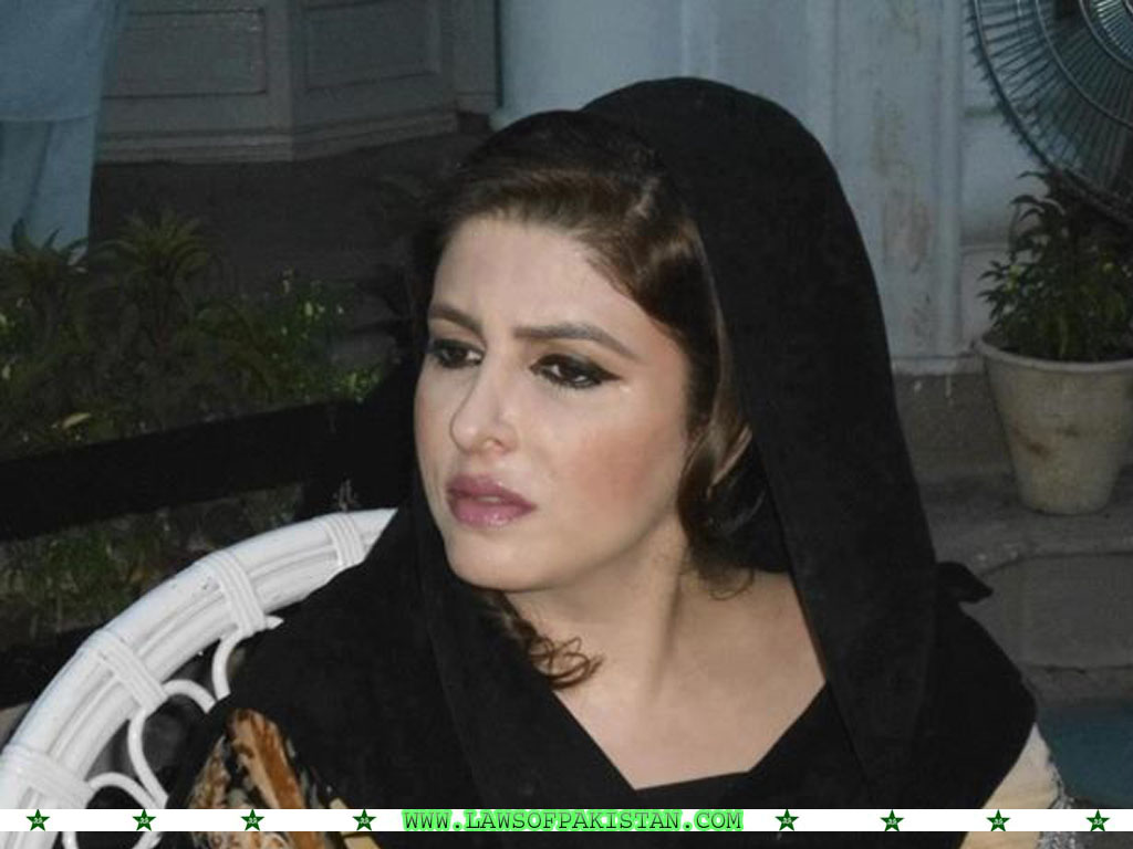 ayla-malik-pti.jpg
