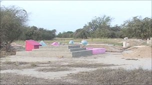 _52038186_graveyard_2.jpg
