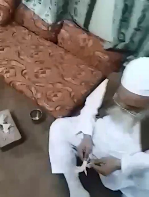 mufti-aziz-vid3b.jpg