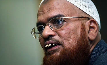22-mufti-taqi-usmani-large.jpg