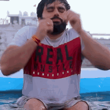 cheek-maarna-lokesh-bhardwaj.gif