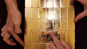 _66693354_gold.jpg