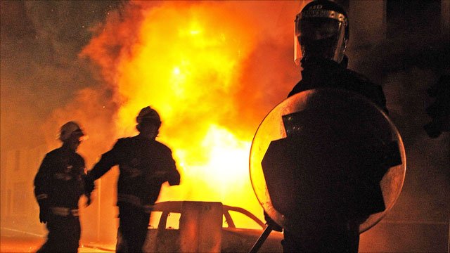 _54502314_riotpolice640.jpg