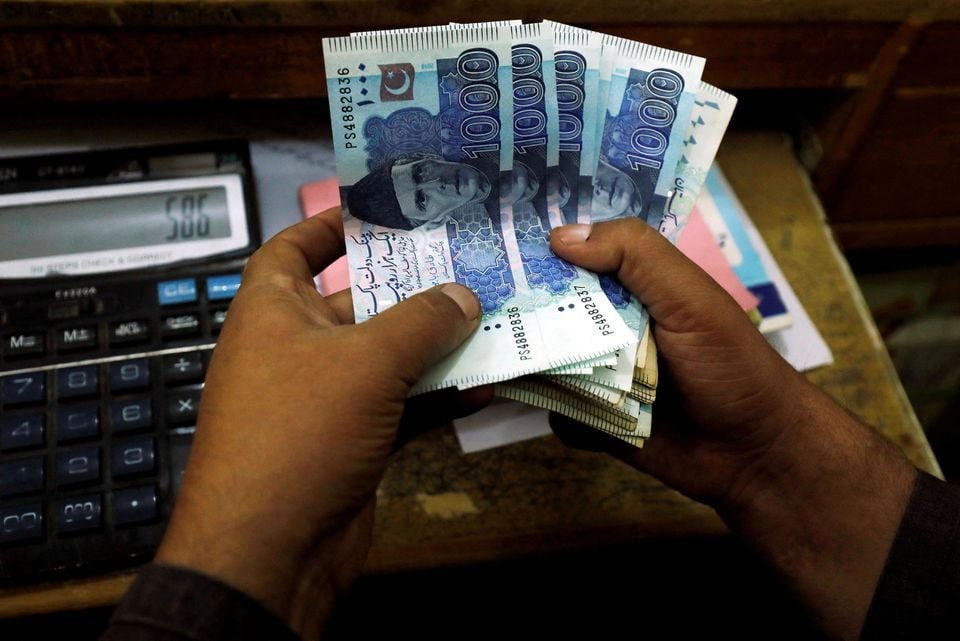Pakistani-rupee1664542048-0.jpg