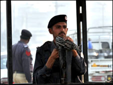 091109125331_deb_lahore_police_226.jpg