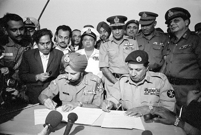 niazi-2.jpg