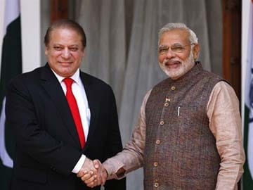 Nawaz_Sharif_Narendra_Modi_AP_360x270.jpg