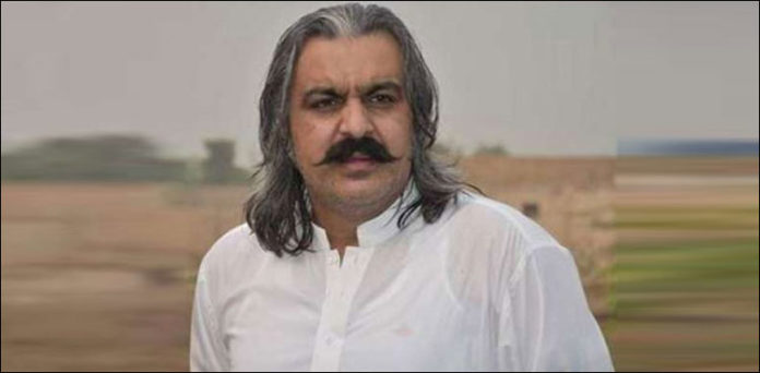 Ali-Amin-Gandapur-1-696x342.jpg