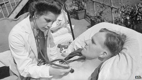 _72495890_stethescope_old.jpg