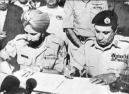 pakistan-surrender-1971.jpg