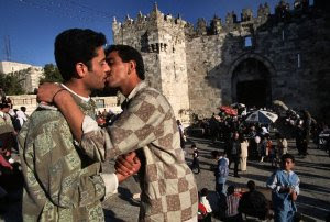 arab_men_kissing.jpg