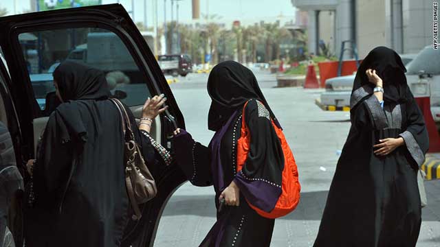 t1larg.saudi.women.jpg